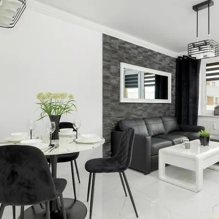 Apartment Black Miodowy Dom